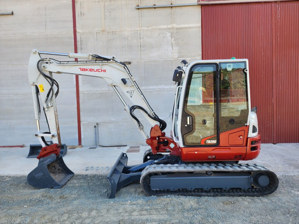 TAKEUCHI TB260 - Мини-экскаватор: фото 1 TAKEUCHI TB260 - Мини-экскаватор: фото 1