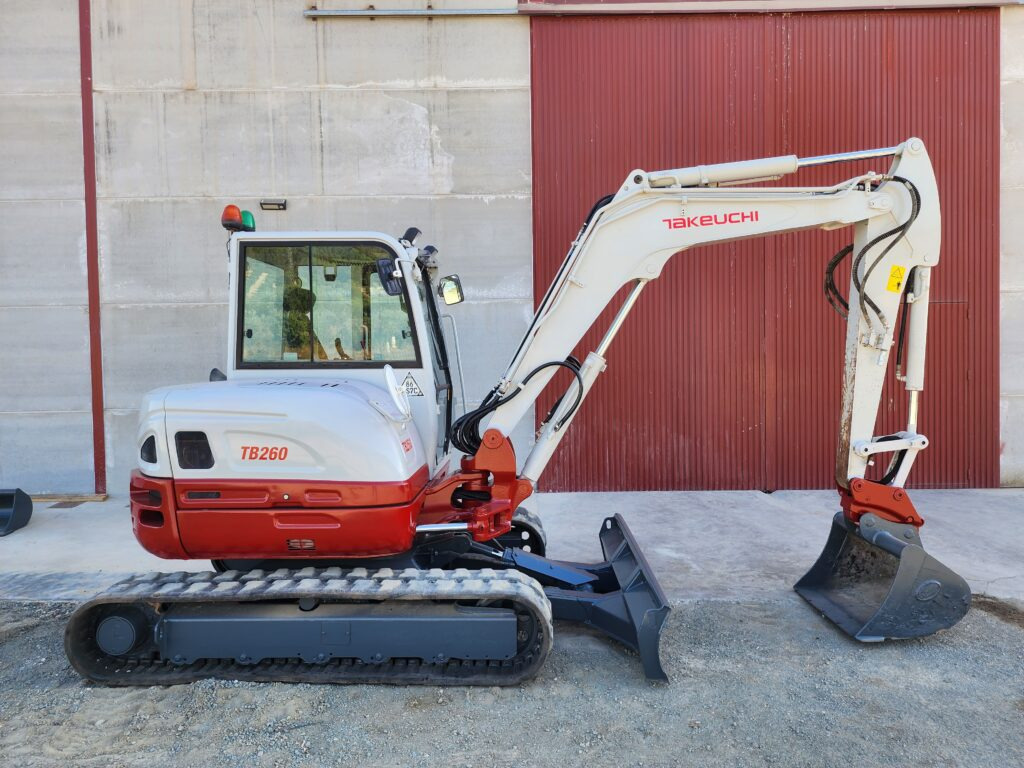 TAKEUCHI TB260 - Мини-экскаватор: фото 2 TAKEUCHI TB260 - Мини-экскаватор: фото 2