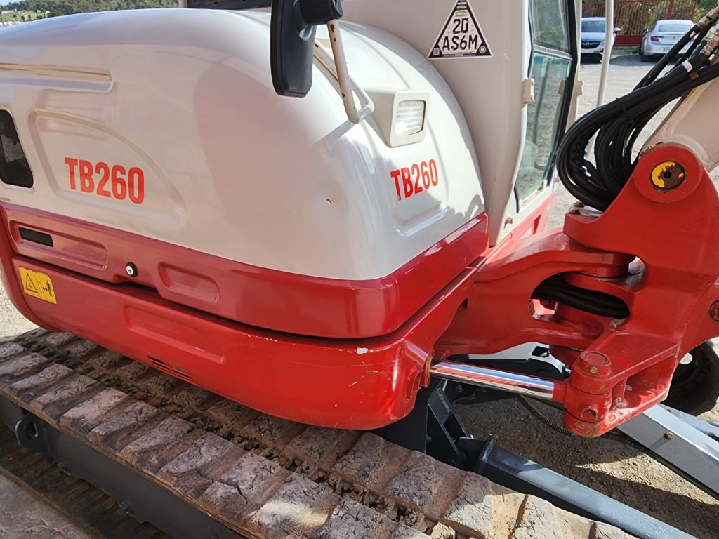 TAKEUCHI TB260 - Мини-экскаватор: фото 4 TAKEUCHI TB260 - Мини-экскаватор: фото 4
