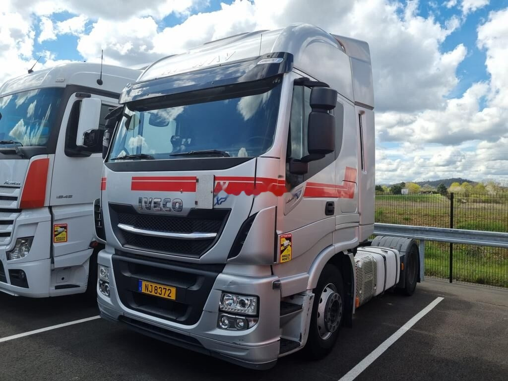 Тягач IVECO XP 480: фото 1