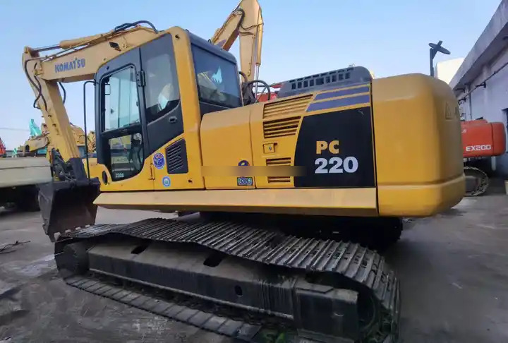 Гусеничный экскаватор 2022 model Komatsu 22 ton PC220-8 crawler digger PC200 Cheap used Original Japan PC220-8N crawler excavator original: фото 7
