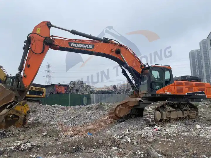 52 ton large mining used doosan dx520lc excavator 520 hydraulic crawler escavadeira dx520 - Экскаватор: фото 5 52 ton large mining used doosan dx520lc excavator 520 hydraulic crawler escavadeira dx520 - Экскаватор: фото 5