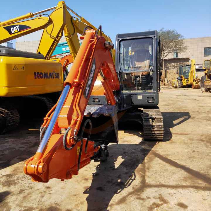 Awesome Performance Korea Imported Small Scale Used Doosan Dh60 Excavator in Shanghai - Гусеничный экскаватор: фото 3 Awesome Performance Korea Imported Small Scale Used Doosan Dh60 Excavator in Shanghai - Гусеничный экскаватор: фото 3