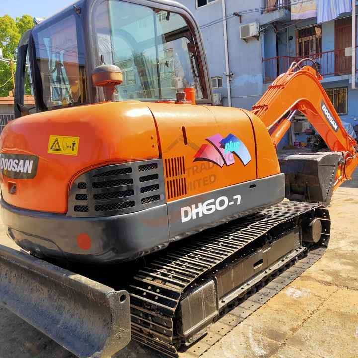 Awesome Performance Korea Imported Small Scale Used Doosan Dh60 Excavator in Shanghai - Гусеничный экскаватор: фото 4 Awesome Performance Korea Imported Small Scale Used Doosan Dh60 Excavator in Shanghai - Гусеничный экскаватор: фото 4