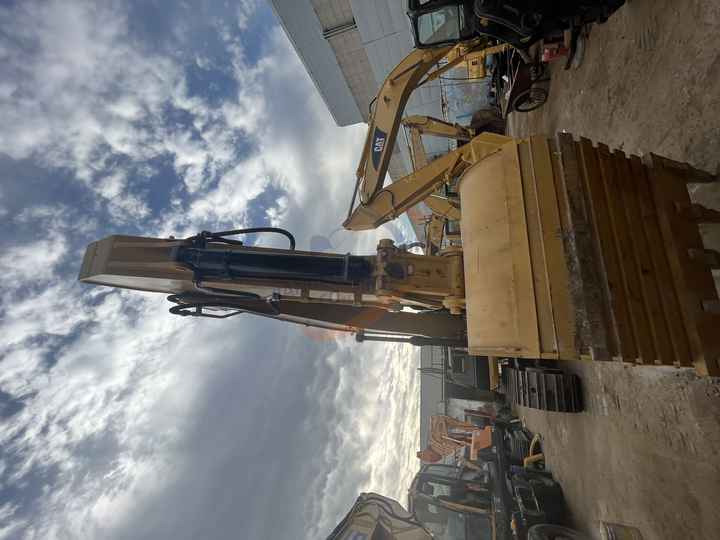 Caterpillar Used Hydraulic Crawler Excavator Suitable 336D2L 336D2 336D Good Price Good Condition High Quality - Гусеничный экскаватор: фото 2 Caterpillar Used Hydraulic Crawler Excavator Suitable 336D2L 336D2 336D Good Price Good Condition High Quality - Гусеничный экскаватор: фото 2