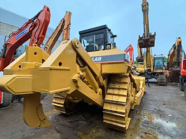 Cheap Caterpillar Bulldozer Cat D8R Second Hand Bulldozer With Rippers On Sale In Shanghai - Бульдозер: фото 3 Cheap Caterpillar Bulldozer Cat D8R Second Hand Bulldozer With Rippers On Sale In Shanghai - Бульдозер: фото 3