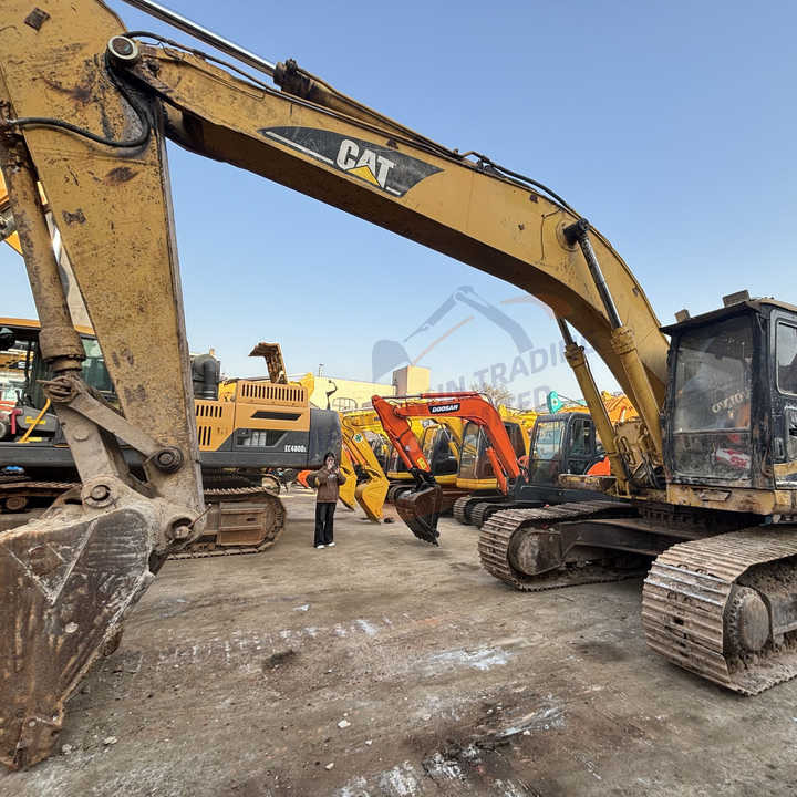 Good Condition Good price Second Hand Caterpillar 325bl Excavator Used Cat 325b 325bl in stock For Sale - Гусеничный экскаватор: фото 1 Good Condition Good price Second Hand Caterpillar 325bl Excavator Used Cat 325b 325bl in stock For Sale - Гусеничный экскаватор: фото 1