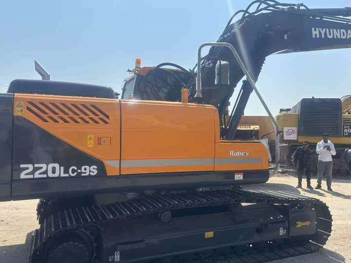 Heavy-duty Original Used Hyundai 220 Excavator Hyundai 220LC-9s 220LC-7 220lc Excavator for Sale in Stock - Экскаватор: фото 5 Heavy-duty Original Used Hyundai 220 Excavator Hyundai 220LC-9s 220LC-7 220lc Excavator for Sale in Stock - Экскаватор: фото 5