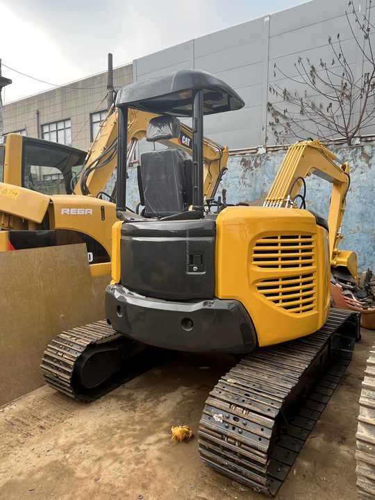 High Quality Competitive Price Used Excavator Pc35mr-2 in Good Condition for Sale - Гусеничный экскаватор: фото 2 High Quality Competitive Price Used Excavator Pc35mr-2 in Good Condition for Sale - Гусеничный экскаватор: фото 2