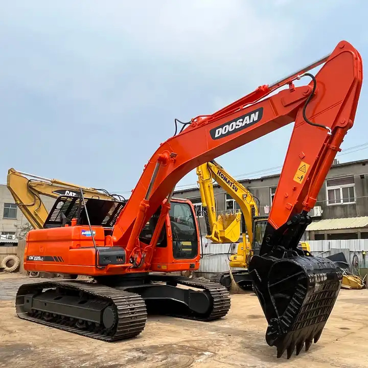 High Quality Original Korea Nice Performance Used Excavator Doosan Dx225lc,Dx225 Model For Sale 22.5ton Best Price In Shanghai - Гусеничный экскаватор: фото 2 High Quality Original Korea Nice Performance Used Excavator Doosan Dx225lc,Dx225 Model For Sale 22.5ton Best Price In Shanghai - Гусеничный экскаватор: фото 2