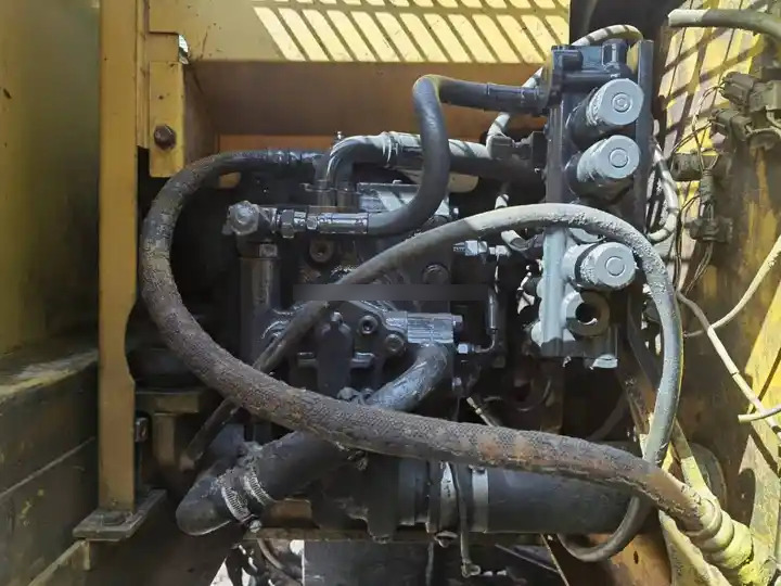 Original Well-Maintained Komatsu PC120-6 Used Excavator for Sale - Гусеничный экскаватор: фото 4 Original Well-Maintained Komatsu PC120-6 Used Excavator for Sale - Гусеничный экскаватор: фото 4