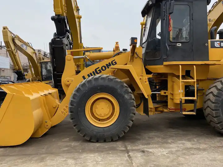 Second hand LiuGong wheel loader LG856 ,good condition chinese loader 856 wheel loader ,Liu gong Wheel Loader 856 Earth-moving - Колёсный погрузчик: фото 2 Second hand LiuGong wheel loader LG856 ,good condition chinese loader 856 wheel loader ,Liu gong Wheel Loader 856 Earth-moving - Колёсный погрузчик: фото 2