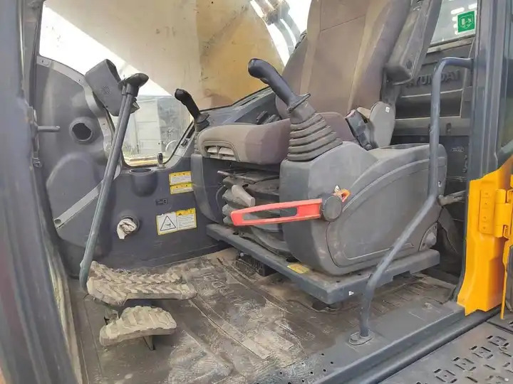 Used 38ton Heavy Duty Digger Machine Hyundai R385LC-9t R520 220LC-9s Grab Crawler Hydraulic Excavator - Экскаватор: фото 4 Used 38ton Heavy Duty Digger Machine Hyundai R385LC-9t R520 220LC-9s Grab Crawler Hydraulic Excavator - Экскаватор: фото 4