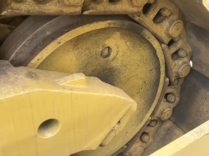 Used CAT D8R bulldozer in good condition for sale - Бульдозер: фото 4 Used CAT D8R bulldozer in good condition for sale - Бульдозер: фото 4