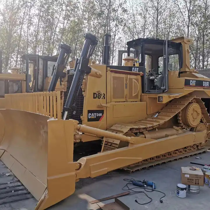 Used CAT D8R bulldozer in good condition for sale - Бульдозер: фото 1 Used CAT D8R bulldozer in good condition for sale - Бульдозер: фото 1