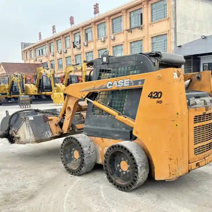 Used Case 420 Backhoe Loader Used Skid Steer Loader CASE 430 CASE 440 - Мини-погрузчик с бортовым поворотом: фото 1 Used Case 420 Backhoe Loader Used Skid Steer Loader CASE 430 CASE 440 - Мини-погрузчик с бортовым поворотом: фото 1