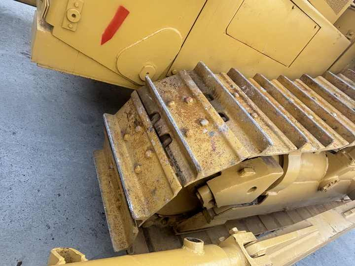 Used Caterpillar bulldozer CAT D8R on sale - Бульдозер: фото 5 Used Caterpillar bulldozer CAT D8R on sale - Бульдозер: фото 5