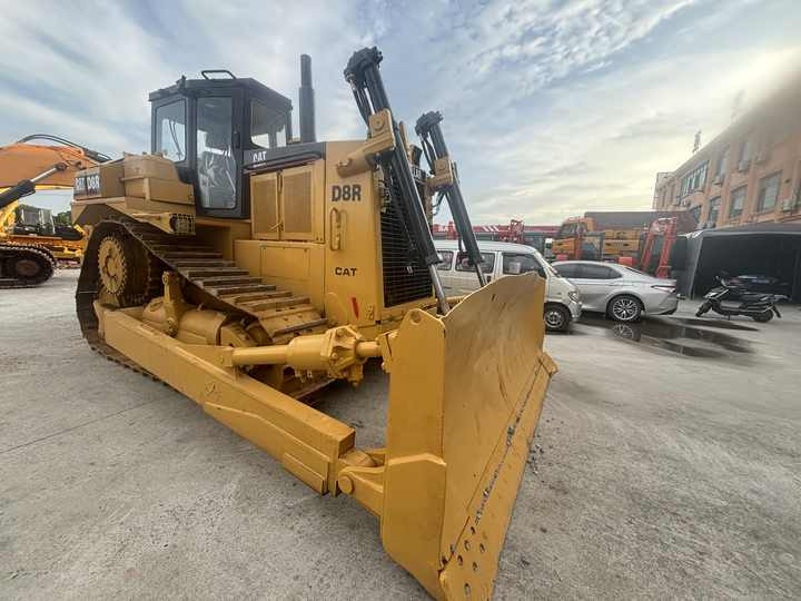Used caterpillar bulldozer d8r for sale original used crawler bulldozer - Бульдозер: фото 3 Used caterpillar bulldozer d8r for sale original used crawler bulldozer - Бульдозер: фото 3