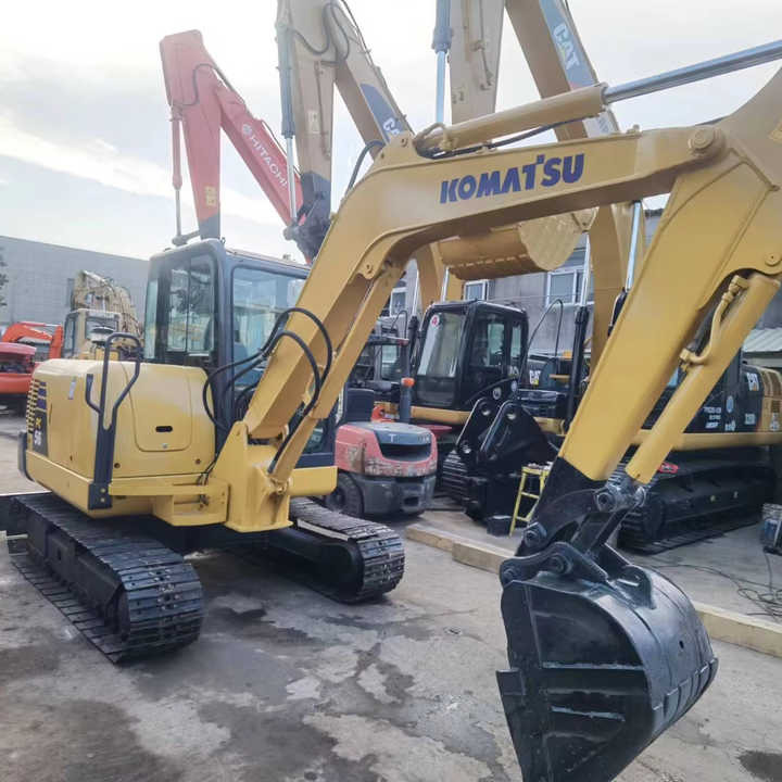 Used komatsu PC 56-7 Pc60-7 Crawler Excavator 6 Ton Excavator In Shanghai China For Sale PC 60 60-7 PC60 PC78 Nice excavator - Гусеничный экскаватор: фото 1 Used komatsu PC 56-7 Pc60-7 Crawler Excavator 6 Ton Excavator In Shanghai China For Sale PC 60 60-7 PC60 PC78 Nice excavator - Гусеничный экскаватор: фото 1