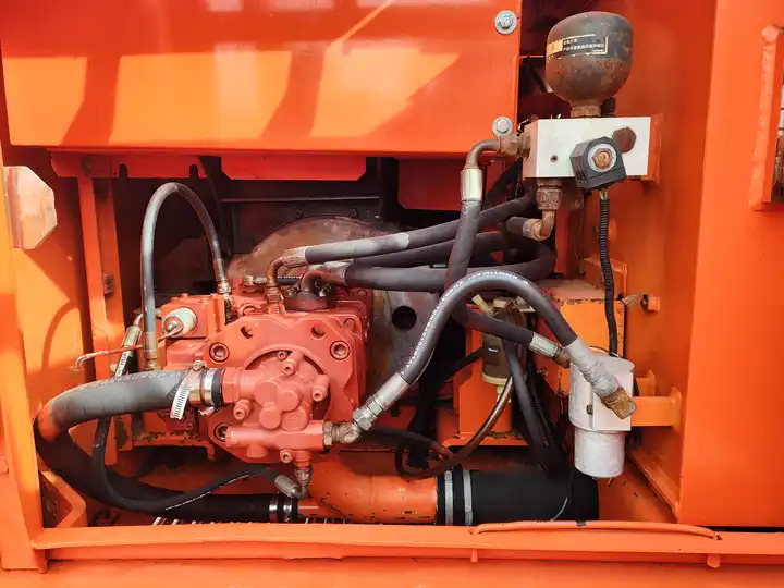 Well-maintained Cheap Price Korea Original Used Doosan Dh150,Dh150lc-7 Crawler Excavator in Shanghai - Гусеничный экскаватор: фото 3 Well-maintained Cheap Price Korea Original Used Doosan Dh150,Dh150lc-7 Crawler Excavator in Shanghai - Гусеничный экскаватор: фото 3