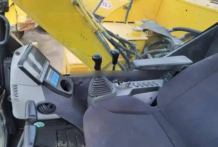 Second hand Komatsu PC70-8 Crawel Excavator for sale,high quality PC70-8 with low price - Гусеничный экскаватор: фото 4 Second hand Komatsu PC70-8 Crawel Excavator for sale,high quality PC70-8 with low price - Гусеничный экскаватор: фото 4