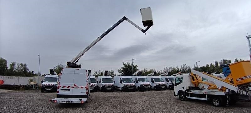 Грузовик с подъемником Renault Master Versalift VTL135 EVO - 13,3 m - 120kg: фото 9