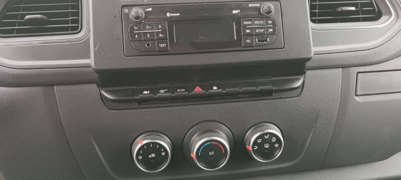 Грузовик с подъемником Renault Master Versalift VTL135 EVO - 13,3 m - 120kg: фото 15