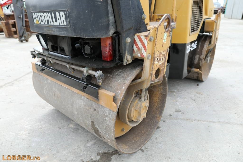 CAT CB 224 E - Дорожный каток: фото 5 CAT CB 224 E - Дорожный каток: фото 5