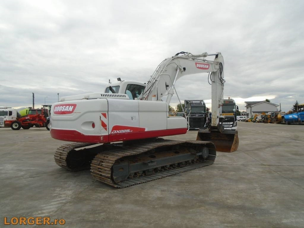 Doosan DX 225 LC with 18m long reach boom - Гусеничный экскаватор: фото 4 Doosan DX 225 LC with 18m long reach boom - Гусеничный экскаватор: фото 4