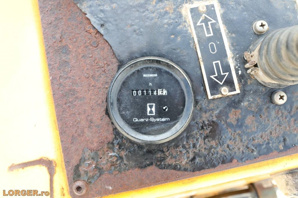 Дорожный каток JCB VM 1500: фото 17
