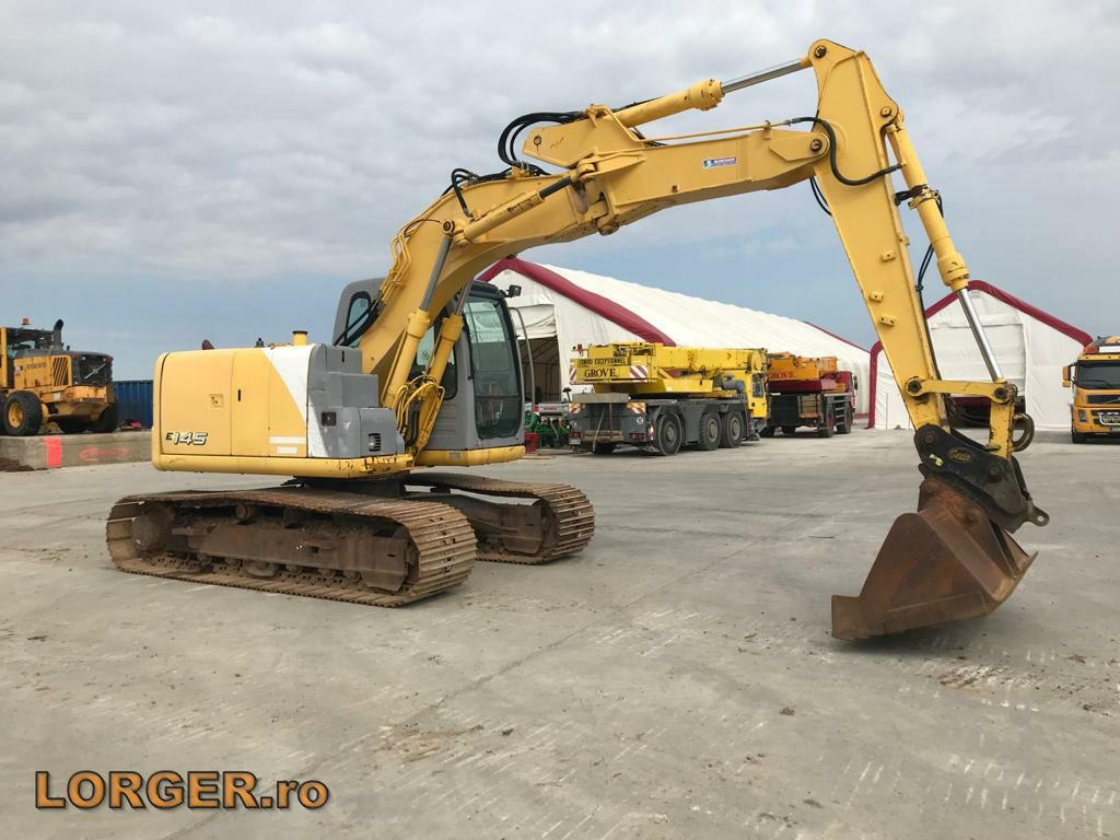 New Holland E 145 - Гусеничный экскаватор: фото 2 New Holland E 145 - Гусеничный экскаватор: фото 2
