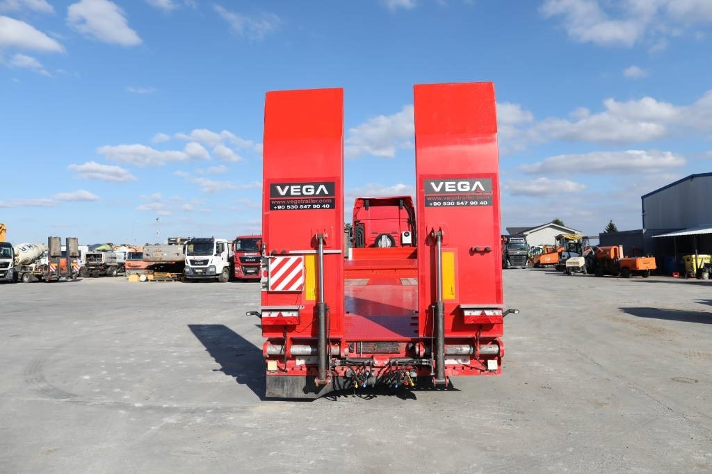 MAN TGX 18.500 4x2 LLS + Trailer Vega 3 axel lowbed - Тягач: фото 4 MAN TGX 18.500 4x2 LLS + Trailer Vega 3 axel lowbed - Тягач: фото 4