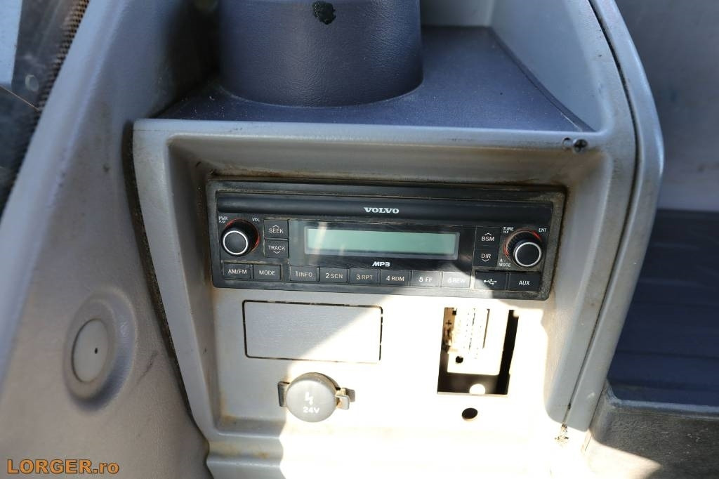 Гусеничный экскаватор Volvo EC 300 EL: фото 18 Гусеничный экскаватор Volvo EC 300 EL: фото 18