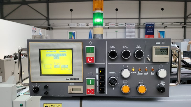 Horizon HT-70 | 2003 - Бумагорезательная машина: фото 4 Horizon HT-70 | 2003 - Бумагорезательная машина: фото 4