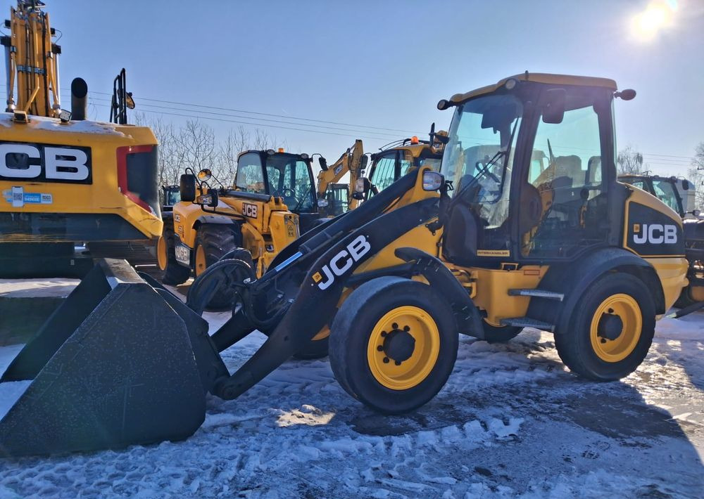 JCB 409 - Колёсный погрузчик: фото 2 JCB 409 - Колёсный погрузчик: фото 2