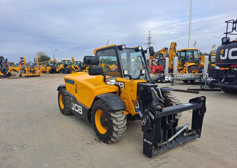 JCB 525-60E - Телескопический погрузчик: фото 2 JCB 525-60E - Телескопический погрузчик: фото 2
