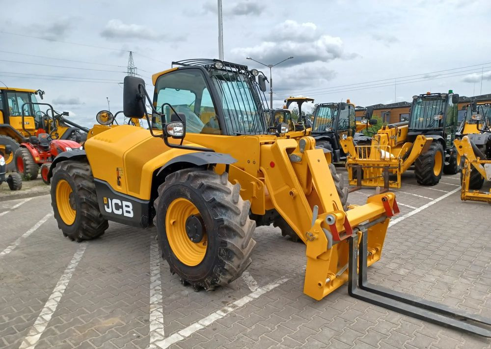 JCB 531-70 - Телескопический погрузчик: фото 2 JCB 531-70 - Телескопический погрузчик: фото 2