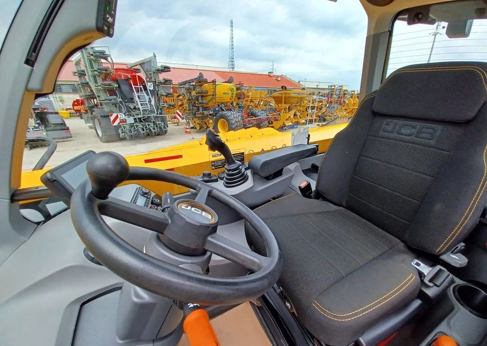 Телескопический погрузчик JCB 542-70 Agri Xtra: фото 8 Телескопический погрузчик JCB 542-70 Agri Xtra: фото 8