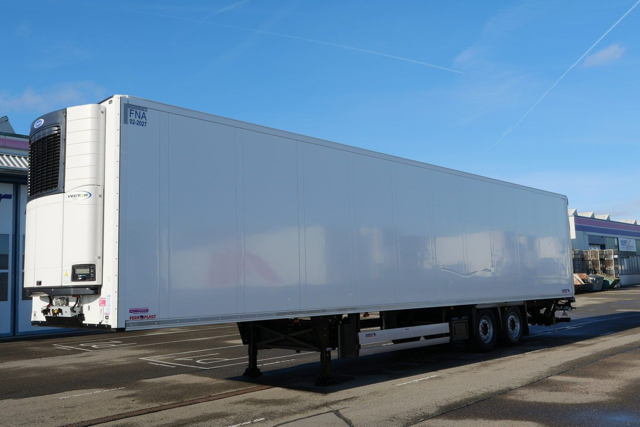 Schmitz Cargobull SKO 18 /LBW BÄR 2500 kg / CARRIER 1550 / ROLLTOR - Полуприцеп-рефрижератор: фото 3 Schmitz Cargobull SKO 18 /LBW BÄR 2500 kg / CARRIER 1550 / ROLLTOR - Полуприцеп-рефрижератор: фото 3