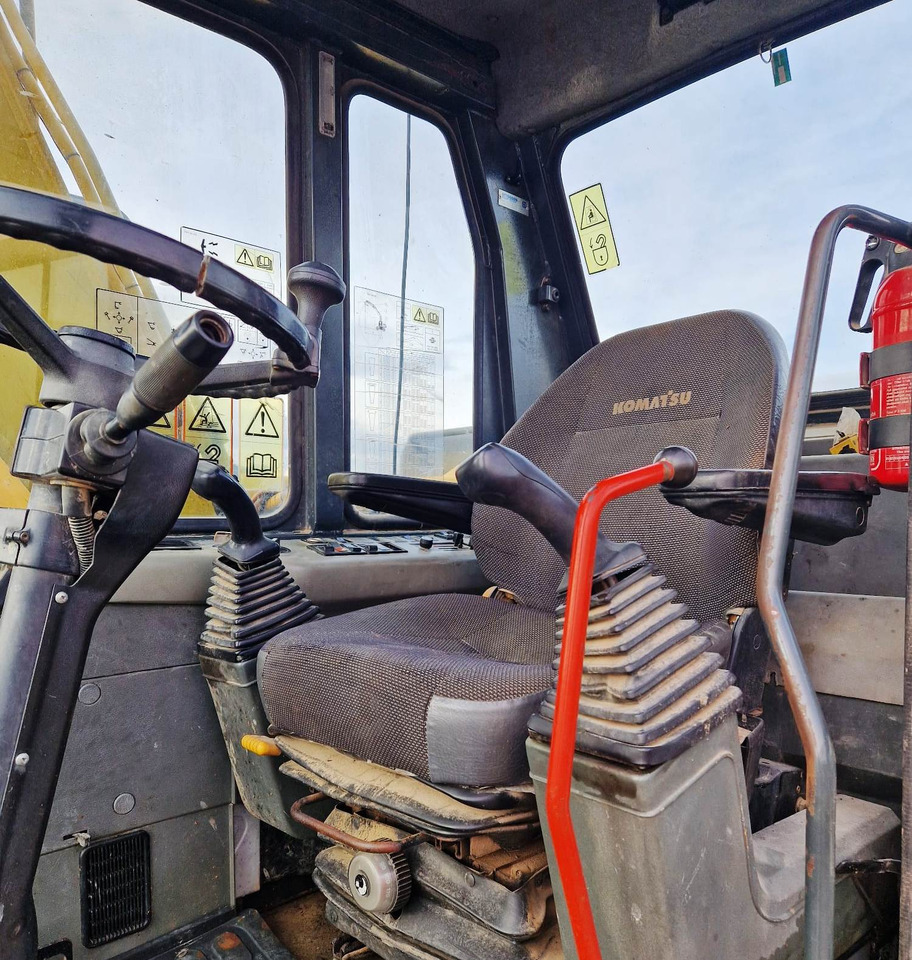 Колёсный экскаватор KOMATSU PW130 ES-6K: фото 10 Колёсный экскаватор KOMATSU PW130 ES-6K: фото 10