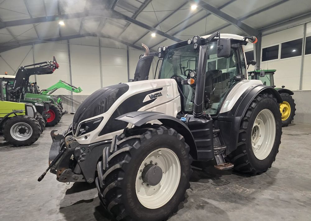 Valtra T 174S - Трактор: фото 2 Valtra T 174S - Трактор: фото 2