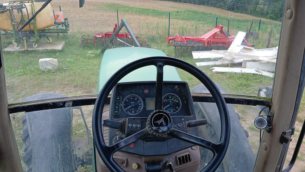 JOHN DEERE 7800 - Трактор: фото 5 JOHN DEERE 7800 - Трактор: фото 5