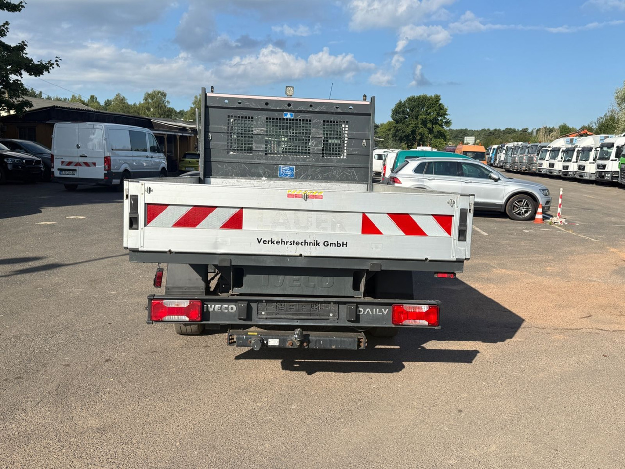 Iveco Daily 35 S 12 - Малотоннажный бортовой грузовик: фото 4 Iveco Daily 35 S 12 - Малотоннажный бортовой грузовик: фото 4