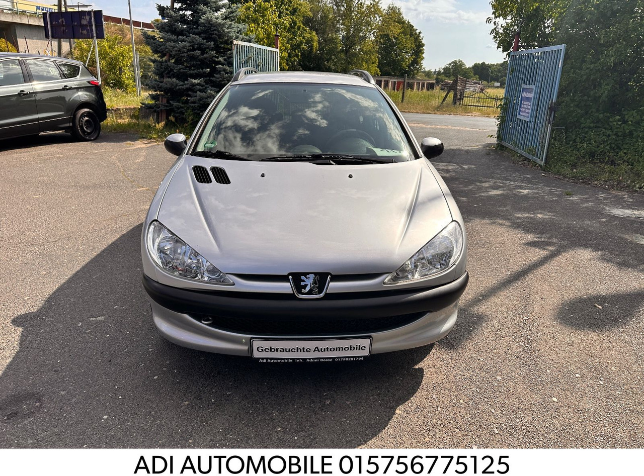 Peugeot 206 SW Grand Filou Cool - Легковой автомобиль: фото 1 Peugeot 206 SW Grand Filou Cool - Легковой автомобиль: фото 1