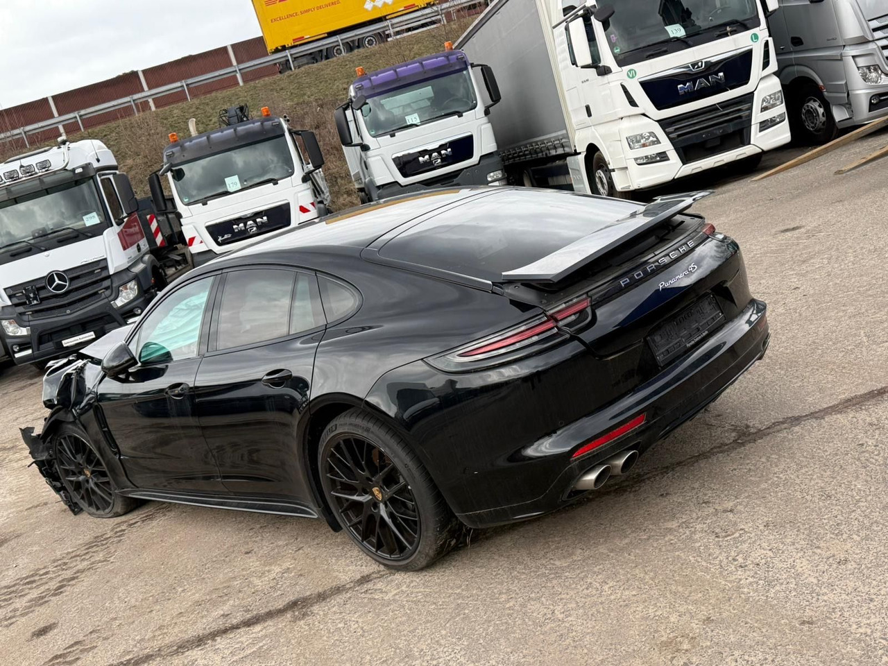Porsche Panamera 4 S Diesel UNFALL!! - Легковой автомобиль: фото 4 Porsche Panamera 4 S Diesel UNFALL!! - Легковой автомобиль: фото 4