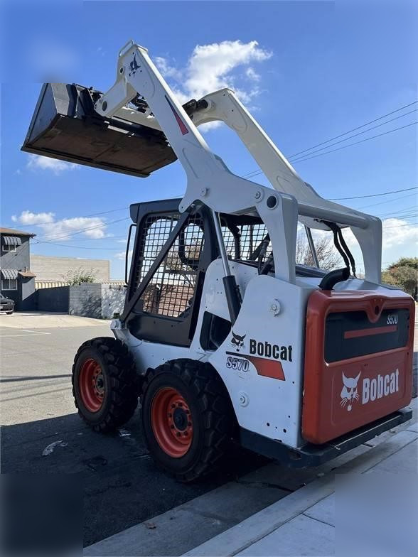 BOBCAT S590 - Мини-погрузчик с бортовым поворотом: фото 2 BOBCAT S590 - Мини-погрузчик с бортовым поворотом: фото 2