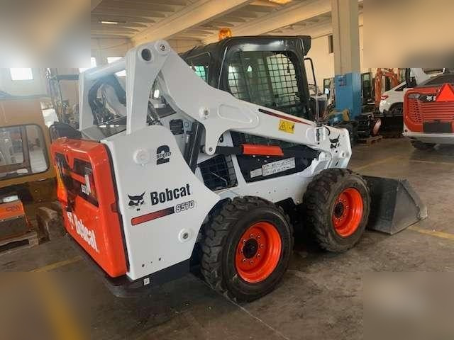 BOBCAT S590 - Мини-погрузчик с бортовым поворотом: фото 3 BOBCAT S590 - Мини-погрузчик с бортовым поворотом: фото 3