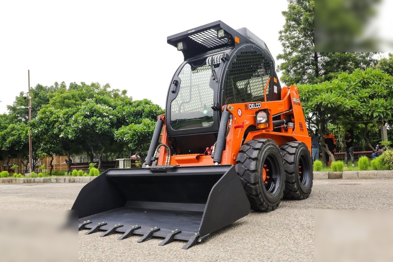 Новый Мини-погрузчик с бортовым поворотом DELCO SSL175: фото 9 Новый Мини-погрузчик с бортовым поворотом DELCO SSL175: фото 9