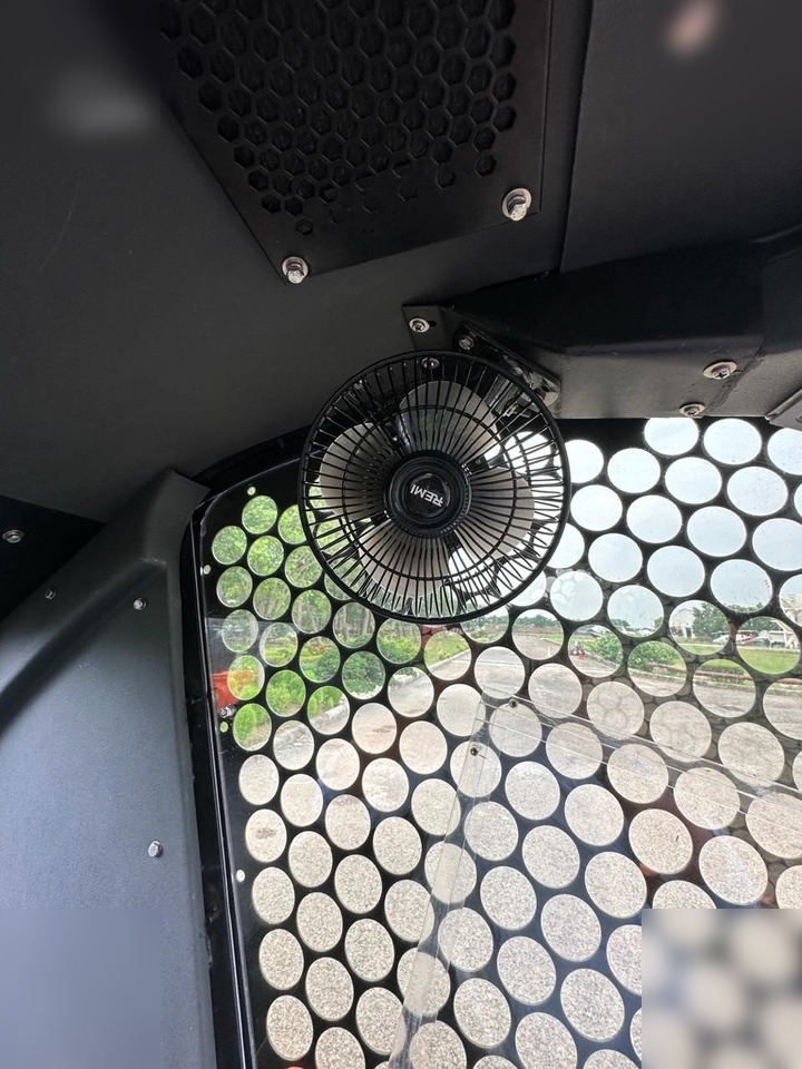 Новый Мини-погрузчик с бортовым поворотом DELCO SSL175: фото 20 Новый Мини-погрузчик с бортовым поворотом DELCO SSL175: фото 20