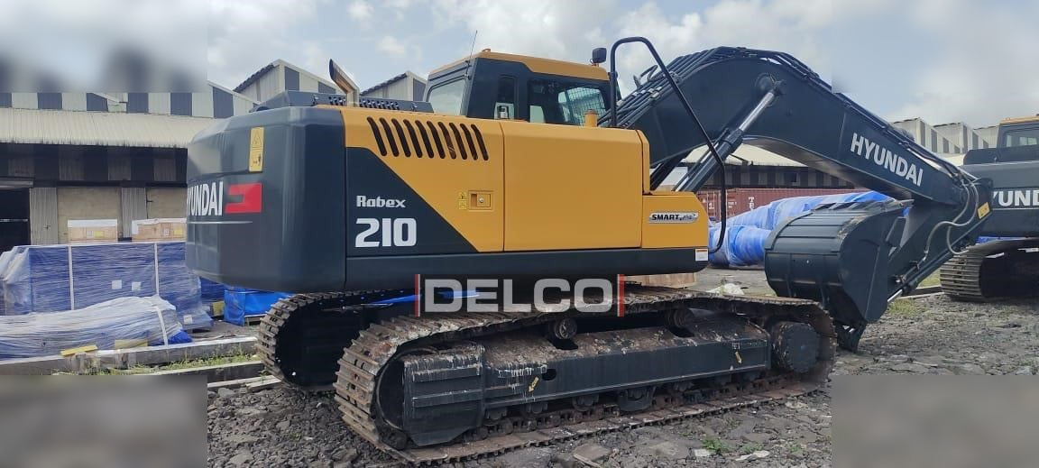 HYUNDAI ROBEX 210 - Гусеничный экскаватор: фото 3 HYUNDAI ROBEX 210 - Гусеничный экскаватор: фото 3